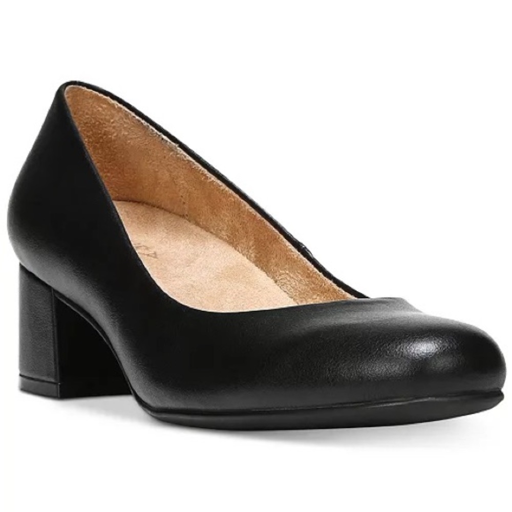 Naturalized Donelle Pumps